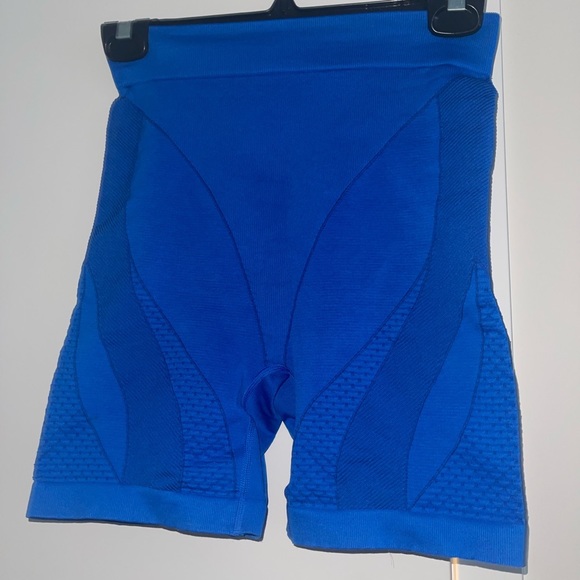 Ivy Park biker shorts - Picture 4 of 6